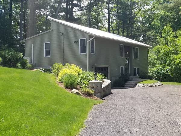 24 Water St, Oxford, MA 01540