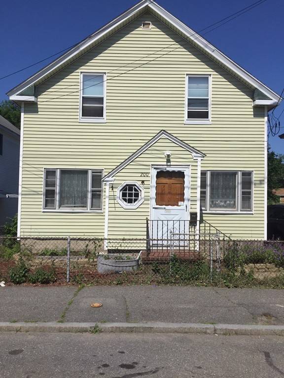 200 & 200R Coburn Street, Lowell, MA 01850