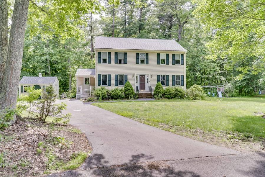 9 Autumn Way, East Bridgewater, MA 02333