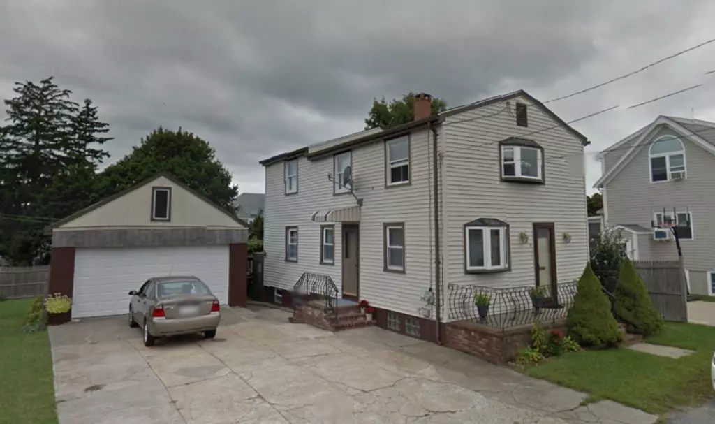 New Bedford, MA 02740,9 Winter St