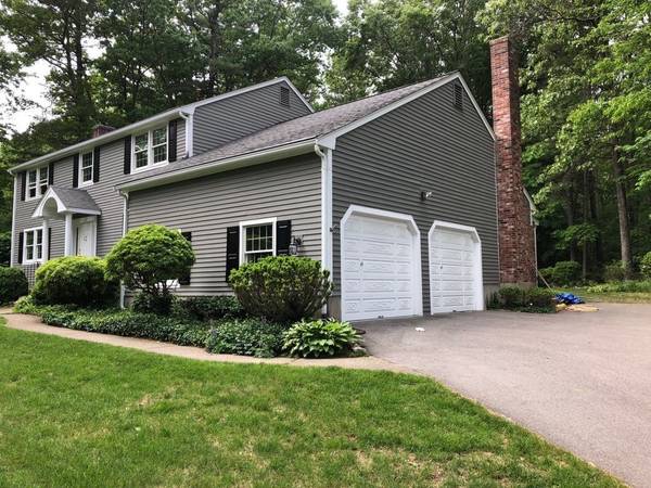 46 Indian Hill Rd, Medfield, MA 02052