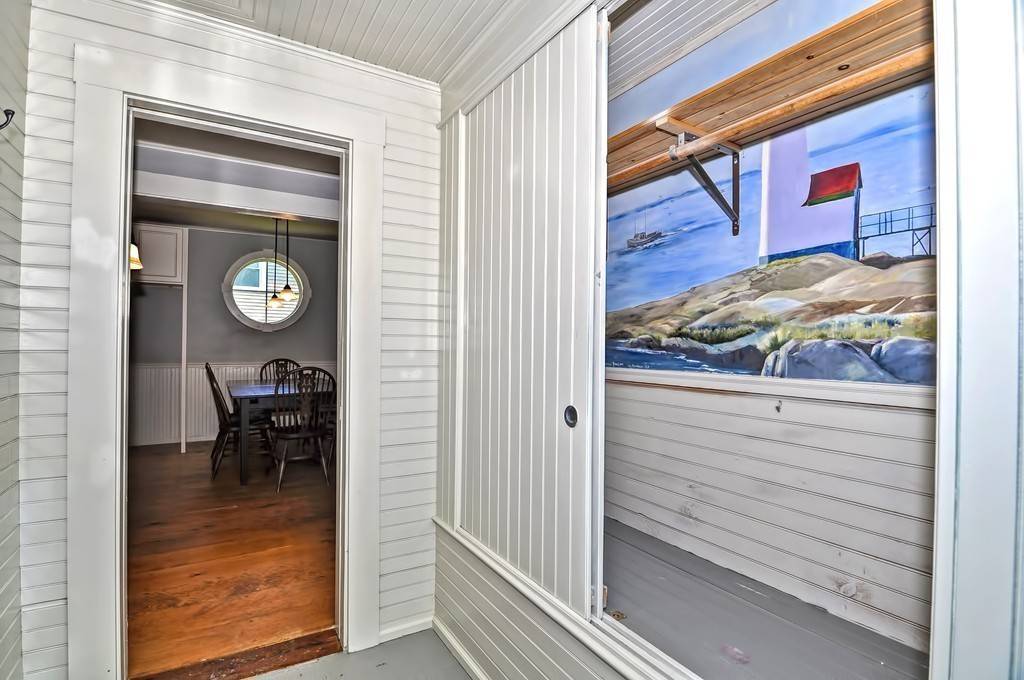 Gloucester, MA 01930,6 Brierwood Street