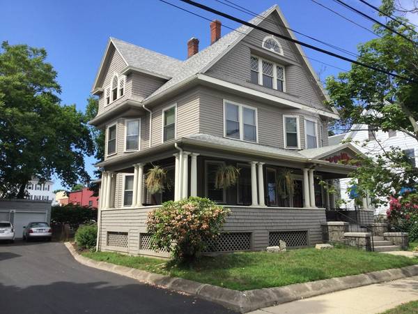 17 Richardson Ave, Wakefield, MA 01880