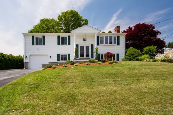 192 Hyacinth St, Fall River, MA 02720