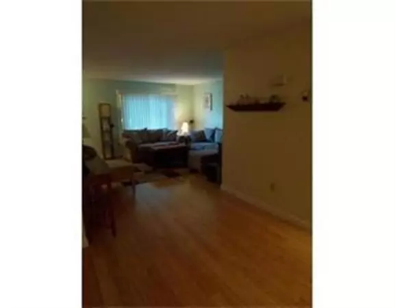 Easton, MA 02375,27 Indian Cove Way #27