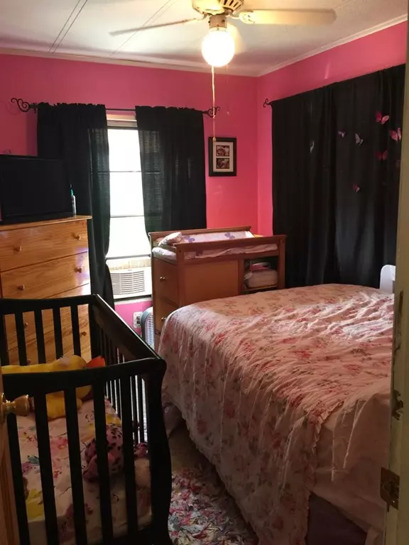 Tiverton, RI 02878,301 Bulgarmarsh Rd #F13