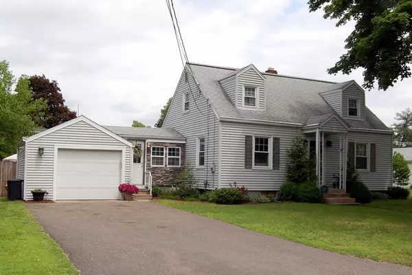 South Hadley, MA 01075,17 Susan Ave