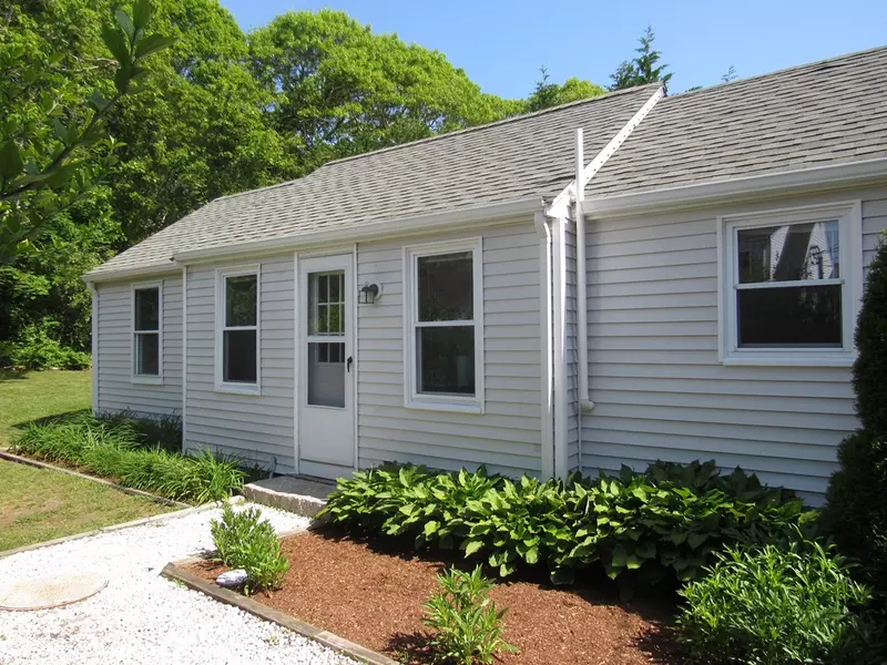 5 College St, Yarmouth, MA 02673