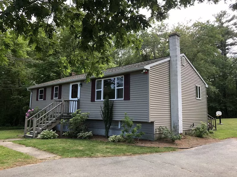 114 South Pickens Street, Lakeville, MA 02347