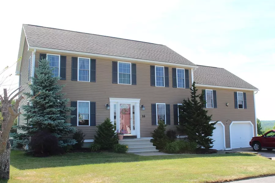 16 Kalloch Dr, Rutland, MA 01543