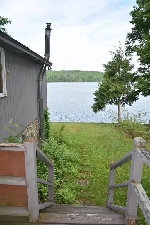 Sutton, MA 01590,176 Manchaug Road