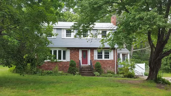 2 Farnham Road, Georgetown, MA 01833