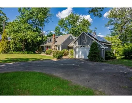 Southwick, MA 01077,1 Pine Rd