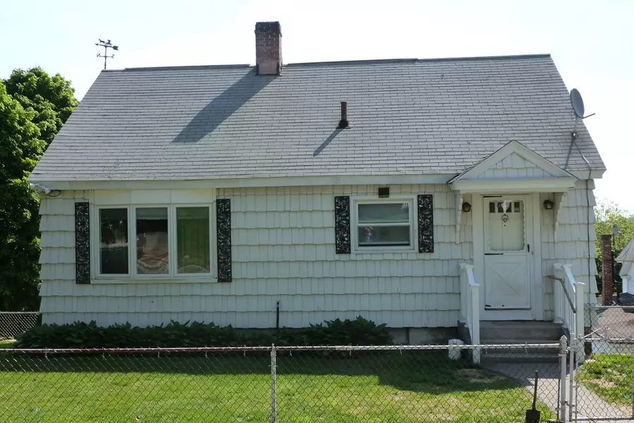 88 Everett St, Fitchburg, MA 01420