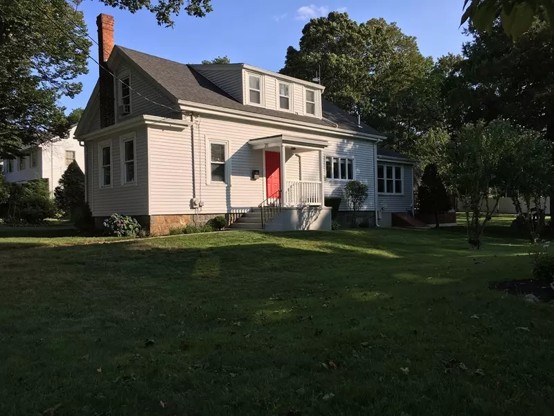 21 Quarry Ln, Milton, MA 02186