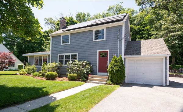 31 Robert Street, Wakefield, MA 01880