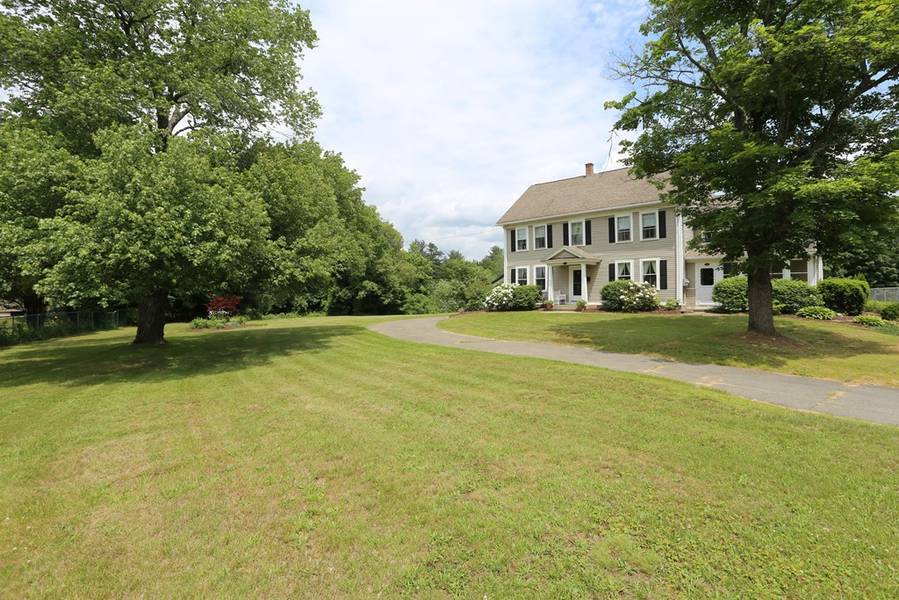 118 Bourne St, Palmer, MA 01080