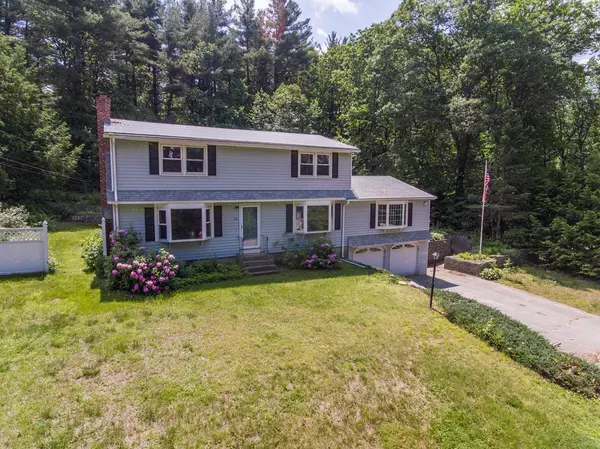 26 Hickory, Hudson, NH 03051