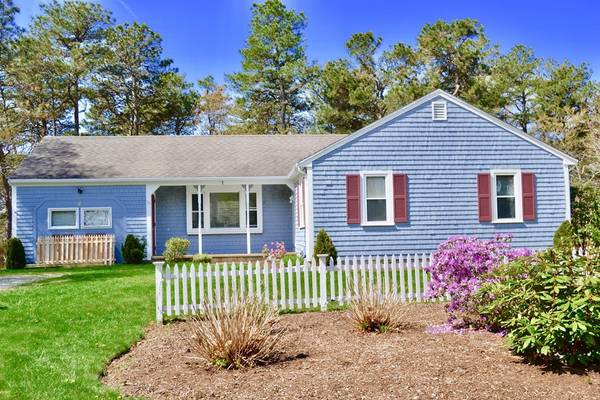 4 W Crossfield Rd, Sandwich, MA 02644