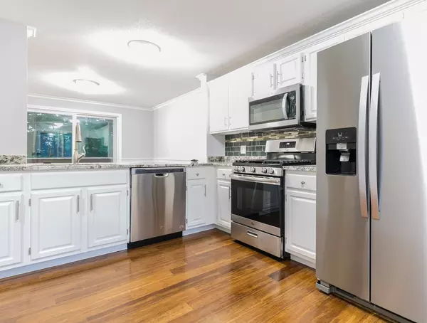 Franklin, MA 02038,10 Stone Ridge Rd #10