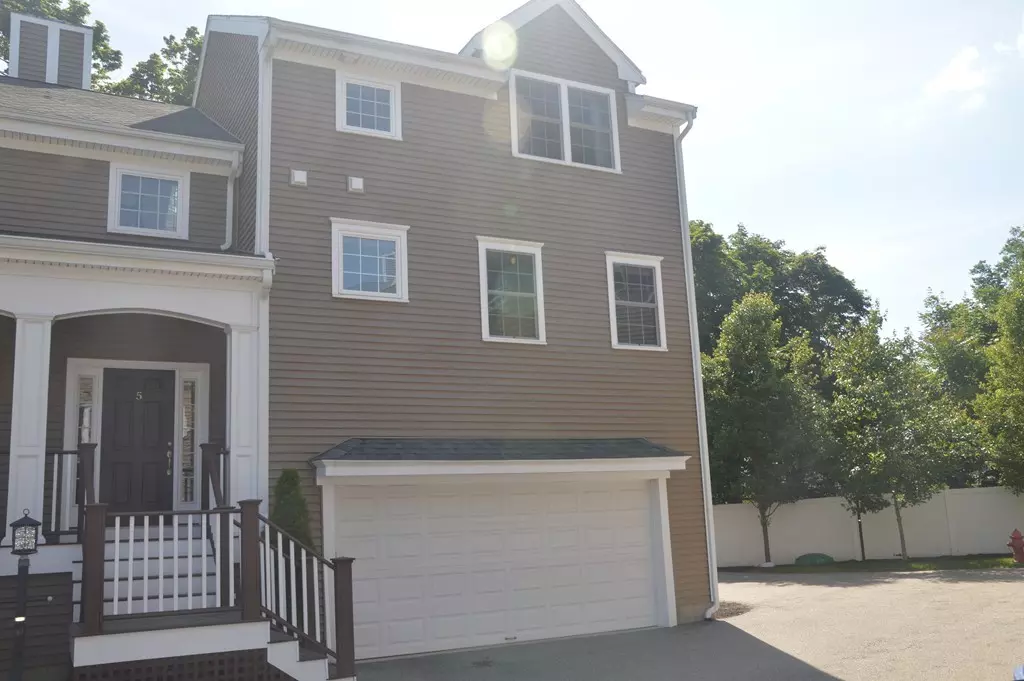 Needham, MA 02494,805 Highland Ave #5