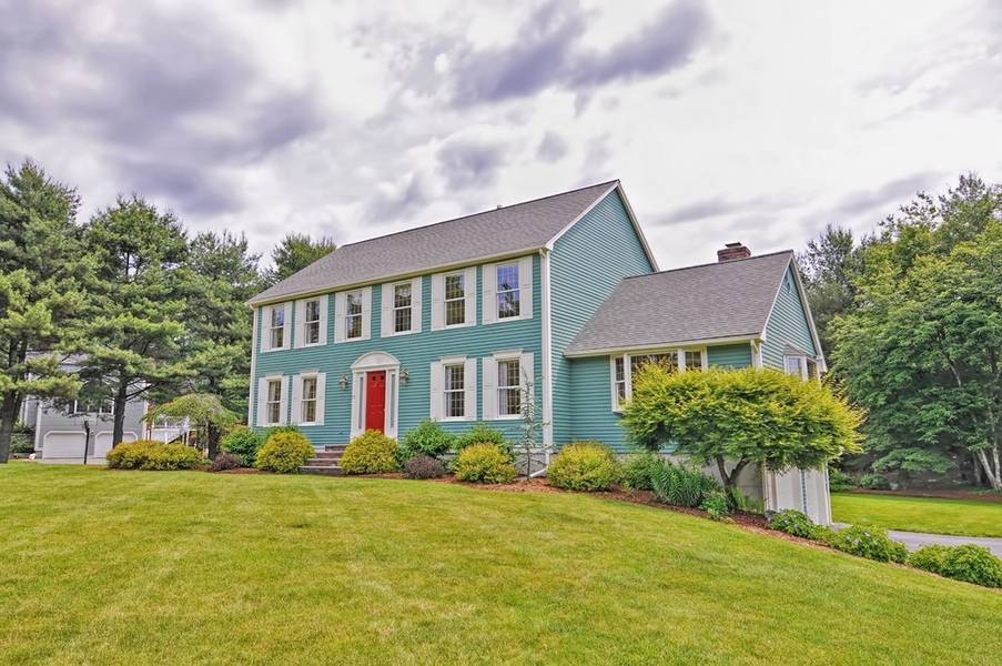 33 York Rd, Mansfield, MA 02048