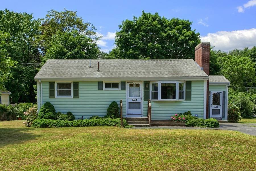 11 Grasshopper Lane, Tewksbury, MA 01876