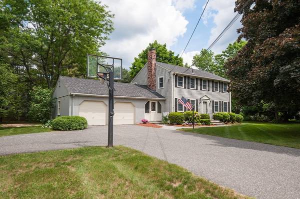 4 Haven Road, Medfield, MA 02052