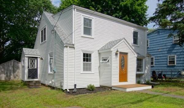 126 Den Quarry Road, Lynn, MA 01904