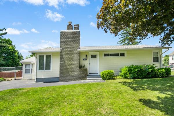 55 Shady Lane Ave, Shrewsbury, MA 01545