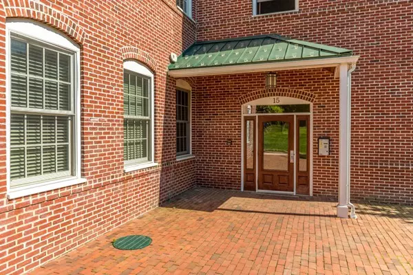 Amesbury, MA 01913,15 Cedar Street #26