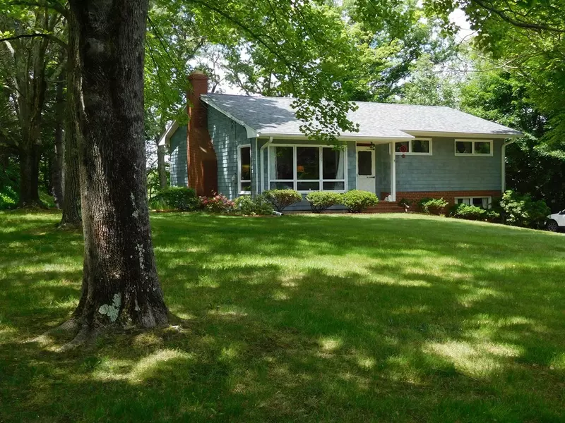 1734 Bay Street, Taunton, MA 02780