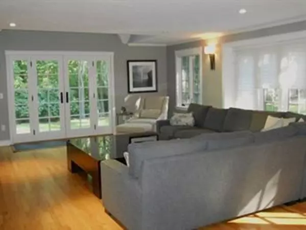 Holden, MA 01520,13 Highland Ave