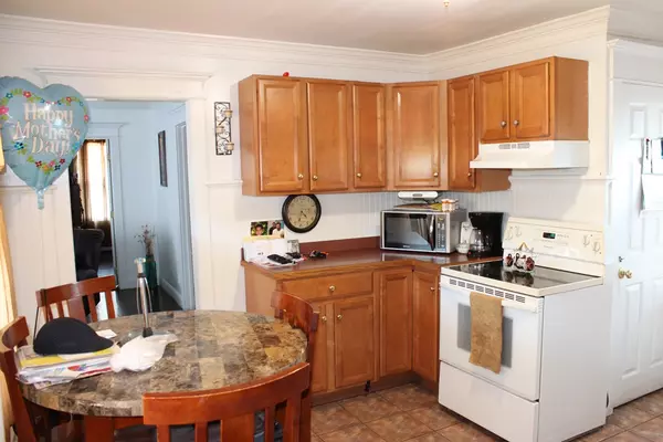 Taunton, MA 02780,33 E Britannia Street