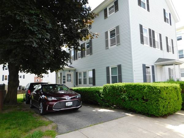 93 Gagnon St, Fall River, MA 02723