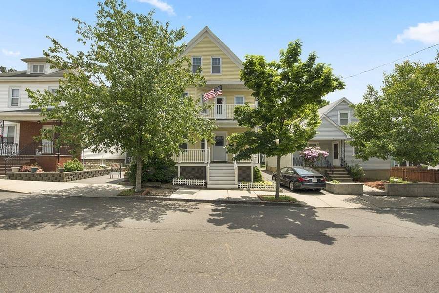 72 Peirce Ave, Everett, MA 02149