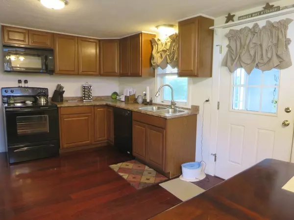 Oxford, MA 01540,12 State St