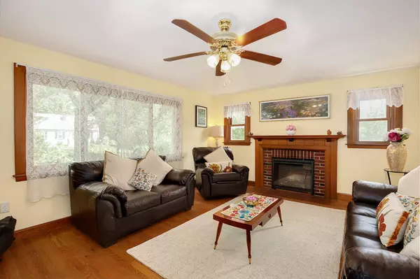 Southborough, MA 01745,81 Oak Hill Rd