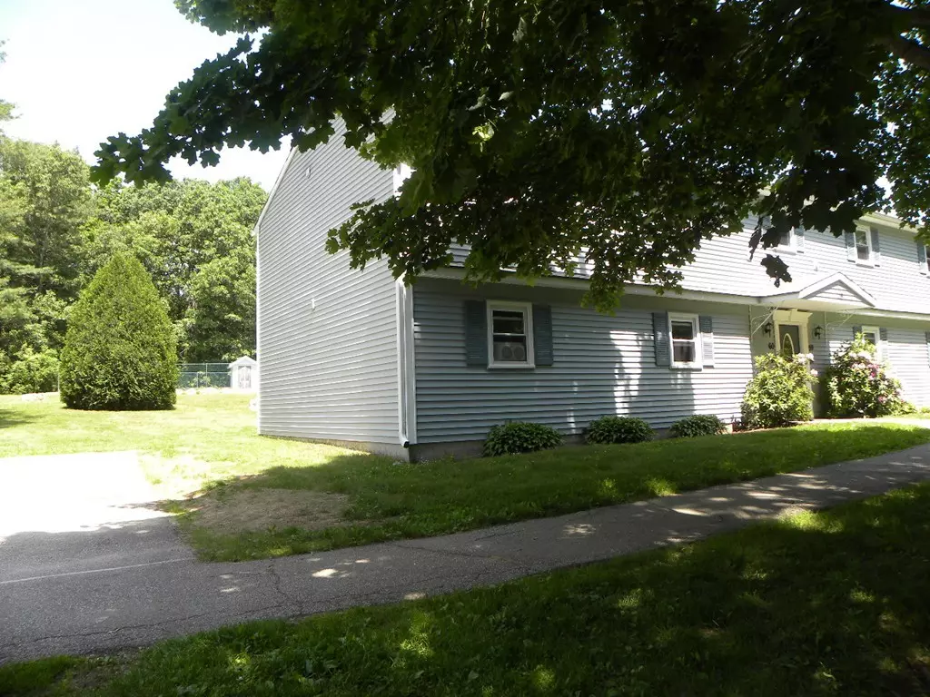 Charlton, MA 01507,119 Stafford St #58