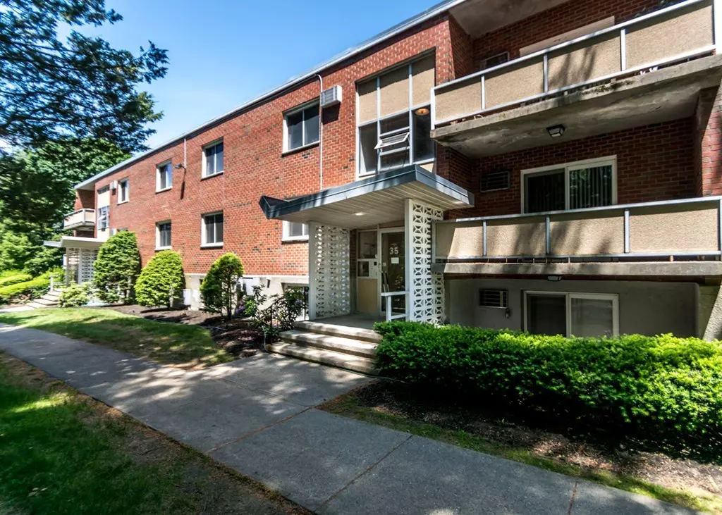 Waltham, MA 02452,35 Jacqueline Road #A