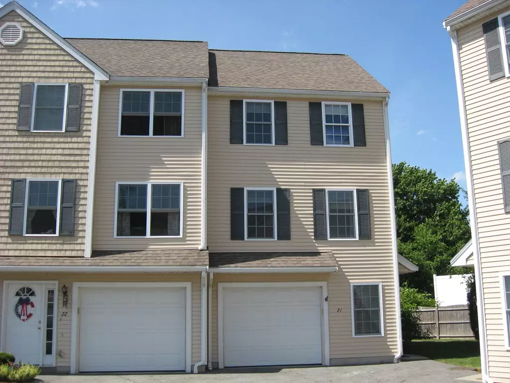 Lowell, MA 01850,417 Hildreth Street #21