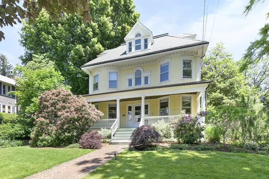 93 Russell Avenue, Watertown, MA 02472