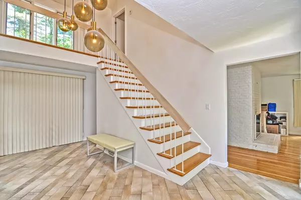 Sharon, MA 02067,54 Barefoot Hill Road