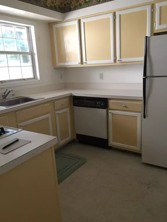 Boylston, MA 01505,227 Edgebrook Dr #227