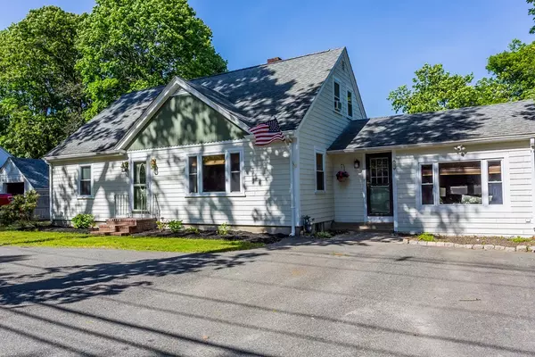 89 North St, Middleboro, MA 02346