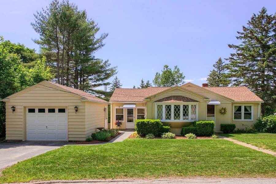 169 Lovewell St, Gardner, MA 01440