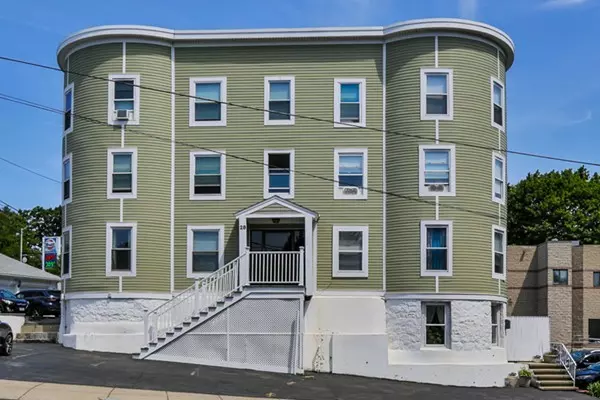 28 Salem St #1, Reading, MA 01867