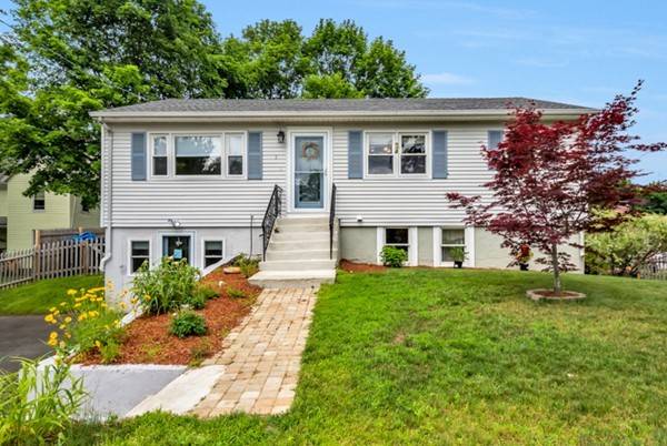 1 Baldwin Ave, Woburn, MA 01801