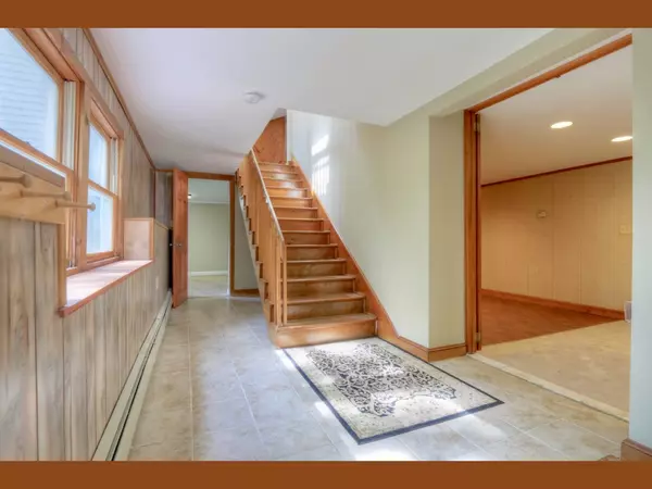 Plymouth, MA 02360,199 Rocky Hill Rd