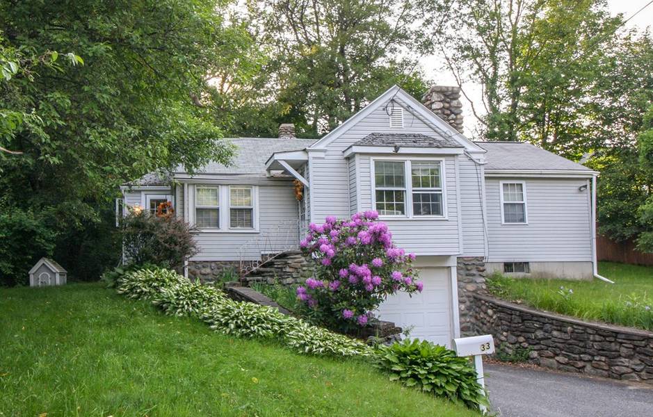 33 Chestnut Ave, Auburn, MA 01501